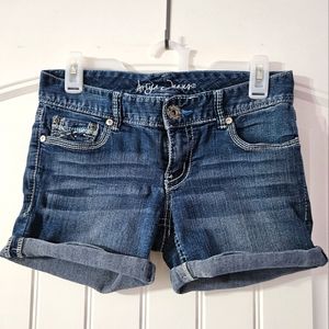 ARIYA Jeans Curvy Shorts Exclusively Limited Edition size 5/6